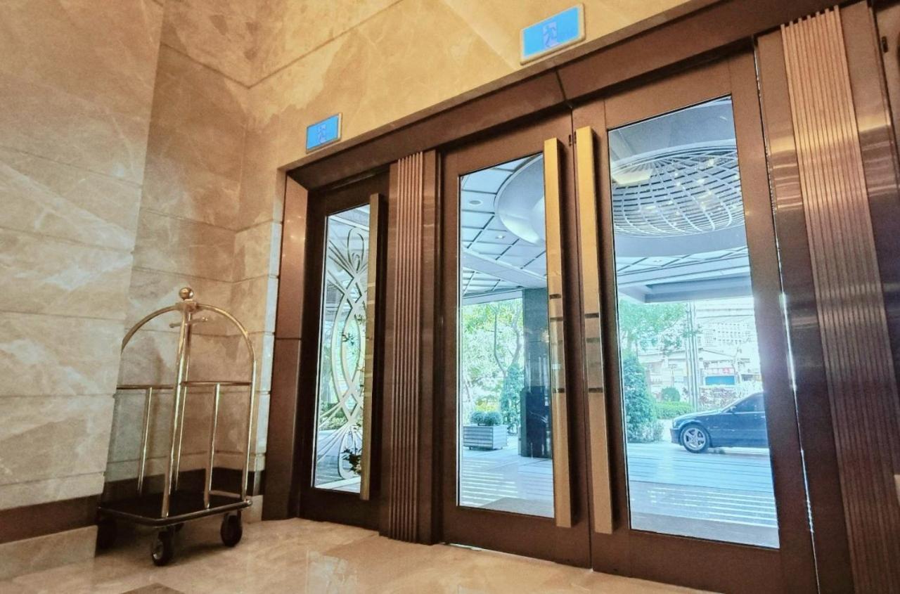 S Aura Hotel Taipei Exterior photo