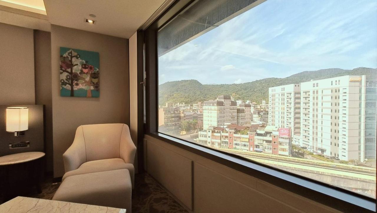 S Aura Hotel Taipei Exterior photo
