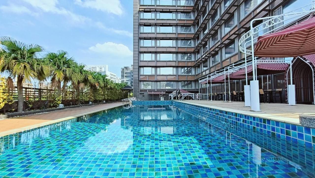 S Aura Hotel Taipei Exterior photo